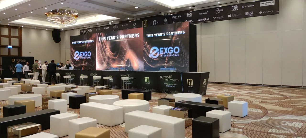Hilton Double Tree - infokioski — realizacja OISEN