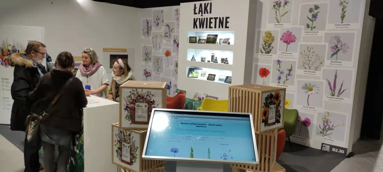 Laki Kwietne - infokiosk targowy — realizacja OISEN